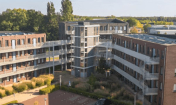Huis | 75m² | €1827,-
