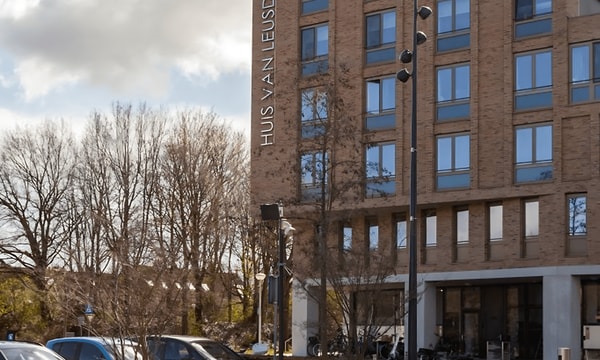Huis | 90m² | €2200,-