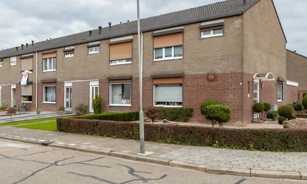 Huis | m² | €865,-