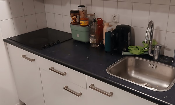 Kamer | 24m² | Voorstreek | €735,-