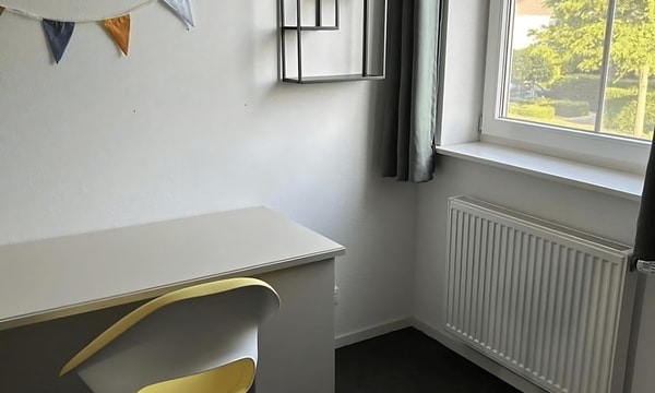 Kamer | 18m² | Strijpsebaan | €750,-