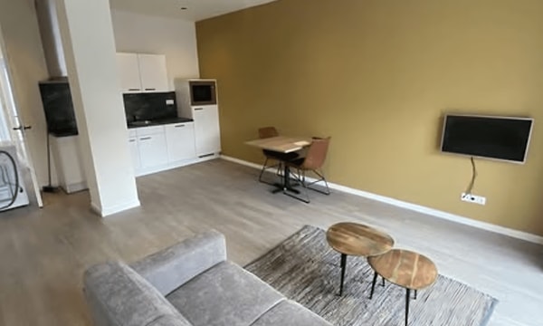 Studio | m² | €800,-