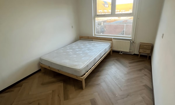 Kamer | 12m² | Barneveldpad | €800,-