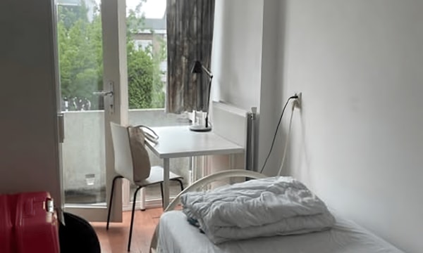 Kamer | m² | €800,-
