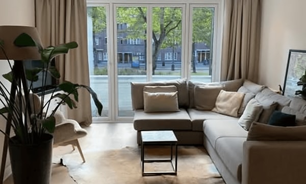 Studio | m² | €800,-