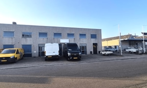 Bedrijfsruimte | 880m² | €6850,-