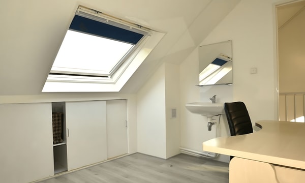 Kamer | 10m² | €650,-