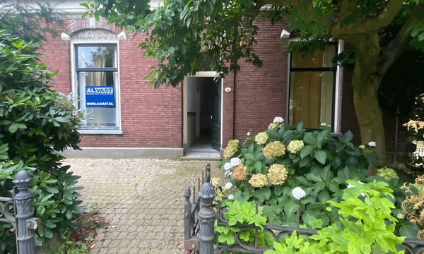 Anti-kraak | 100m² | €235,-