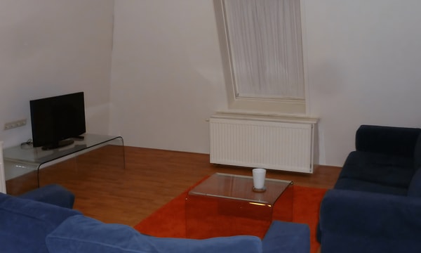 Huis | 60m² | J.C. Beetslaan | €1500,-