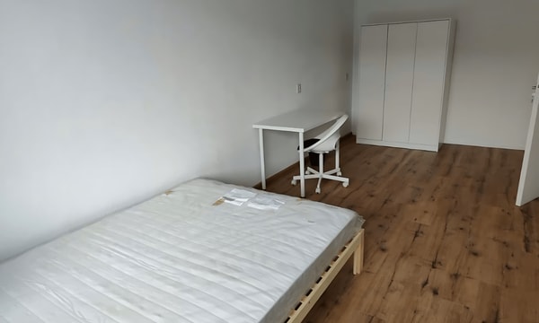 Kamer | 17m² | Kouwenoord | €925,-