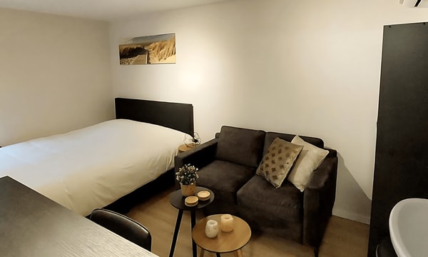 Kamer | 16m² | Locht | €800,-