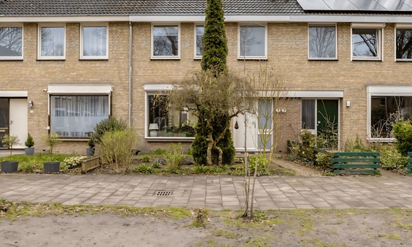 Huis | 124m² | Hippocrateslaan | €1800,-