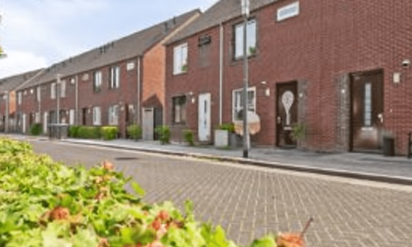 Huis | 124m² | €1365,-