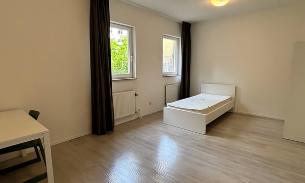 Kamer | 19m² | Wycker Grachtstraat | €627,-