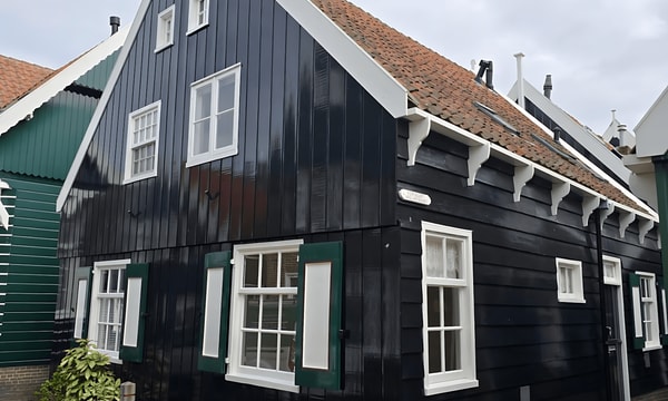 Huis | 60m² | €705,-