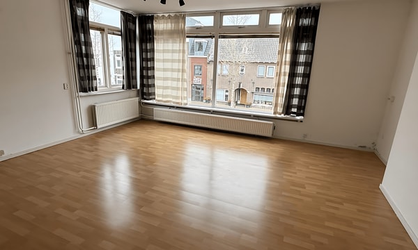 Appartement | 110m² | Schoolstraat | €2100,-