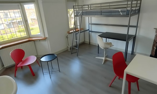Kamer | 18m² | €400,-