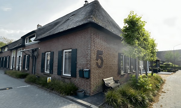 Huis | 225m² | €1995,-