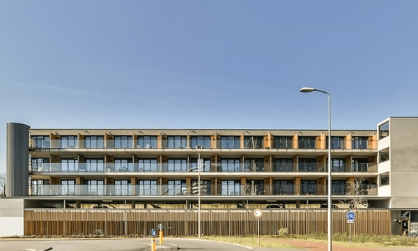 Huis | 24m² | Waldorpstraat | €939,-