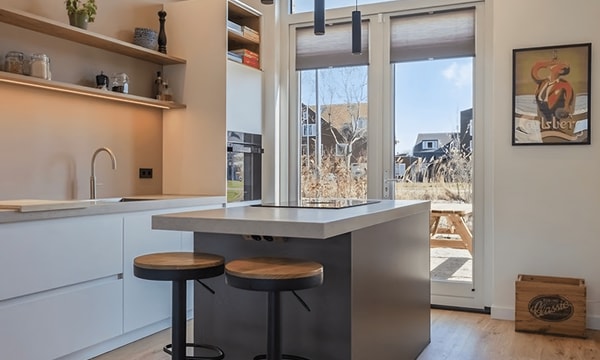 Huis | 185m² | Van der Duijn van Maasdamweg | €3950,-