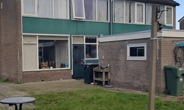 Huis | m² | €683,-