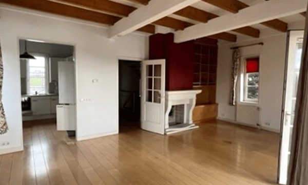 Studio | 226m² | €1250,-