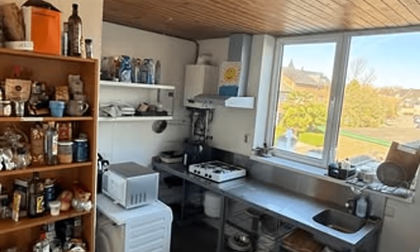 Kamer | m² | €700,-
