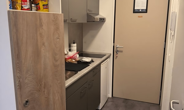 Kamer | 16m² | €667,-