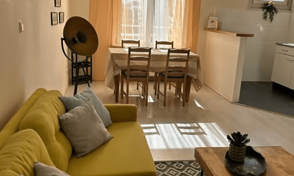 Studio | m² | €1150,-