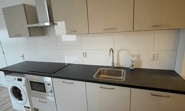 Studio | m² | €800,-