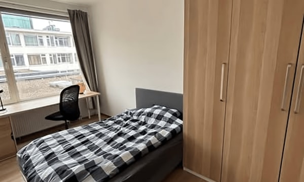 Studio | m² | €800,-
