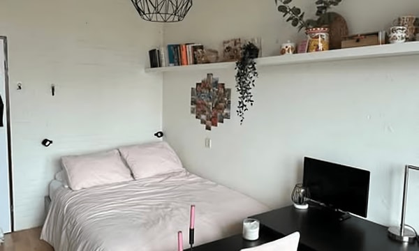 Kamer | 12m² | €400,-