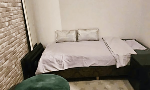 Kamer | m² | €800,-