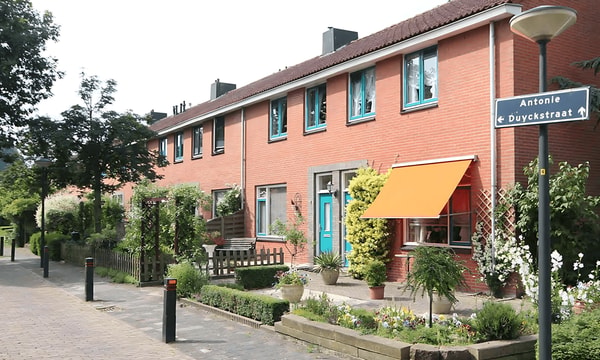 Huis | m² | €764,-