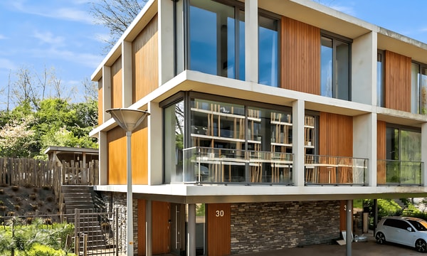 Huis | 200m² | €4750,-