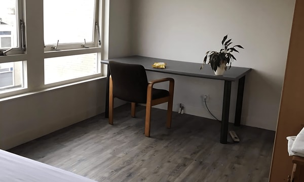 Kamer | 134m² | €800,-