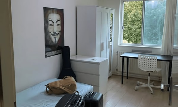 Kamer | m² | €850,-