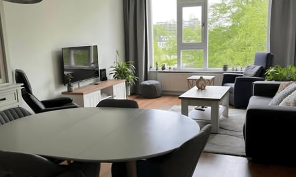 Huis | 90m² | Sportlaan | €975,-