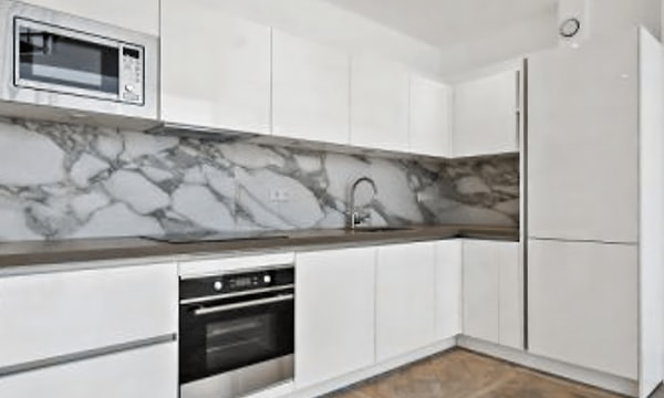 Kamer | 95m² | €2350,-