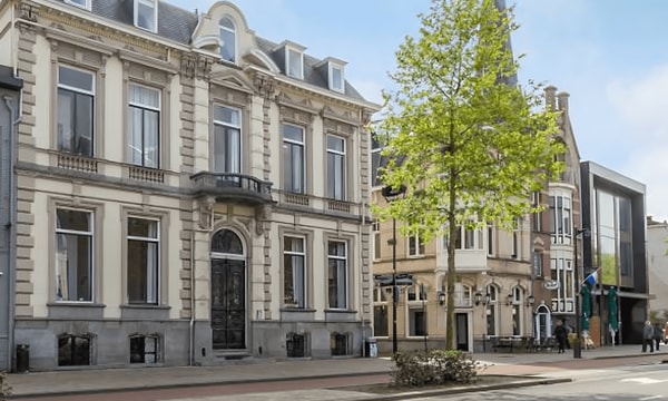 Studio | 38m² | €1527,-