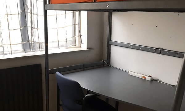 Kamer | 8m² | €325,-