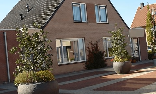 Kamer | 80m² | €713,-