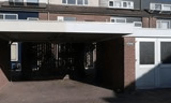 Kamer | 126m² | €2590,-