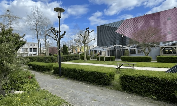 Kamer | 93m² | €1425,-