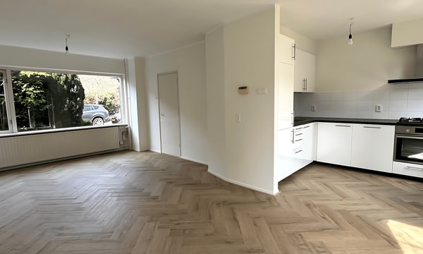 Huis | 100m² | €1950,-