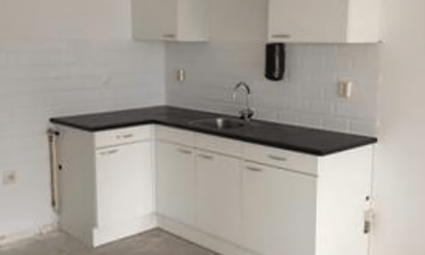 Kamer | 75m² | €1057,-