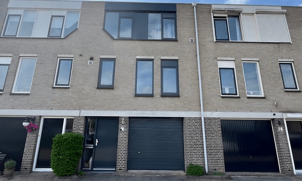 Huis | 121m² | €2350,-