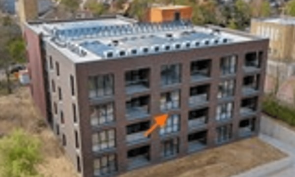 Kamer | 82m² | €1875,-
