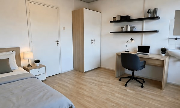 Studio | 14m² | Benzenraderweg | €430,-