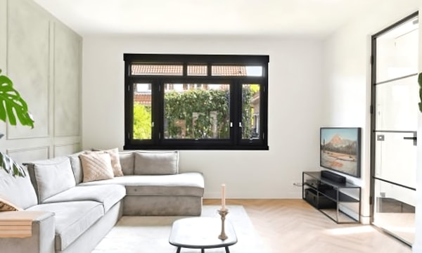Huis | m² | €2850,-